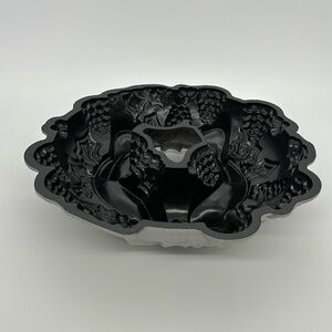 Nordic Ware Wreath Bundt Cake Pan